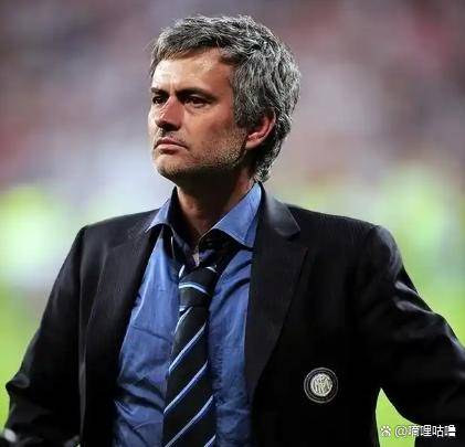 时隔20多年年回归！葡媒：本菲卡和穆帅谈判进展顺利，有望周末上任